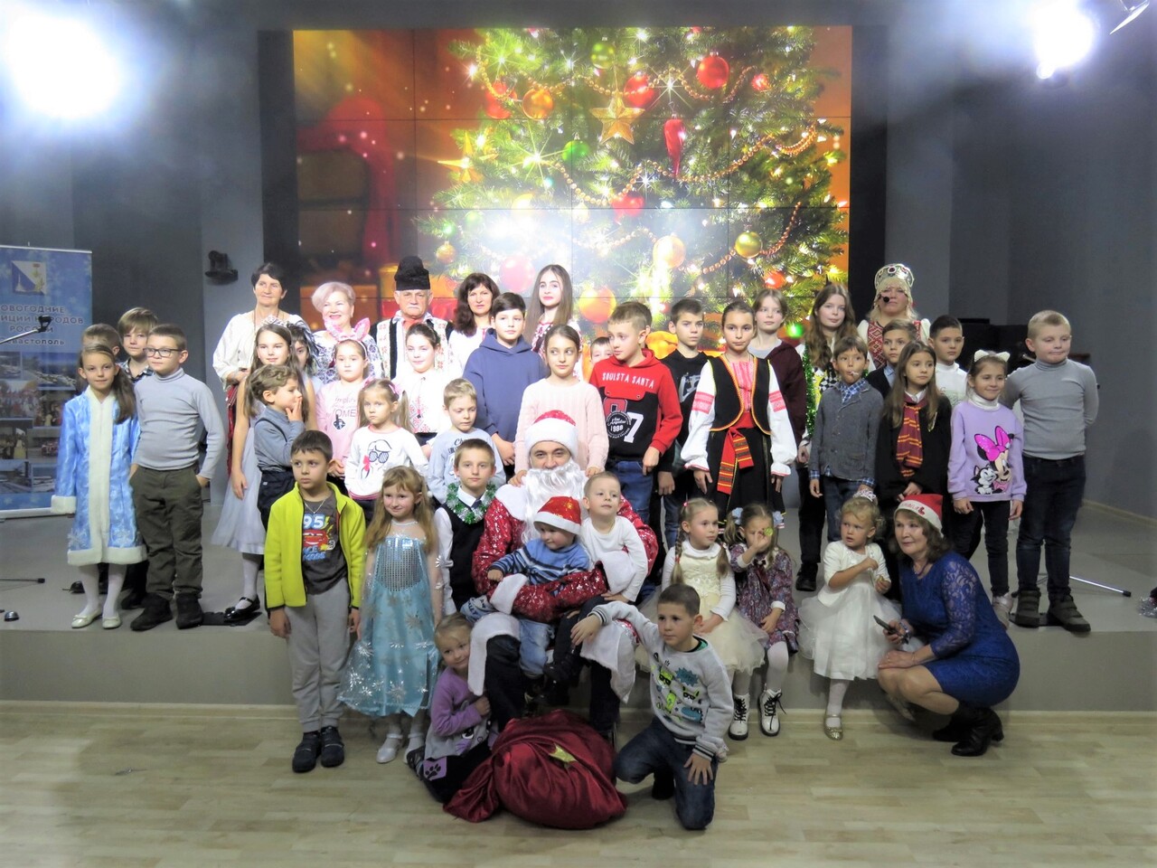 Детский праздник и новогодние традиции
